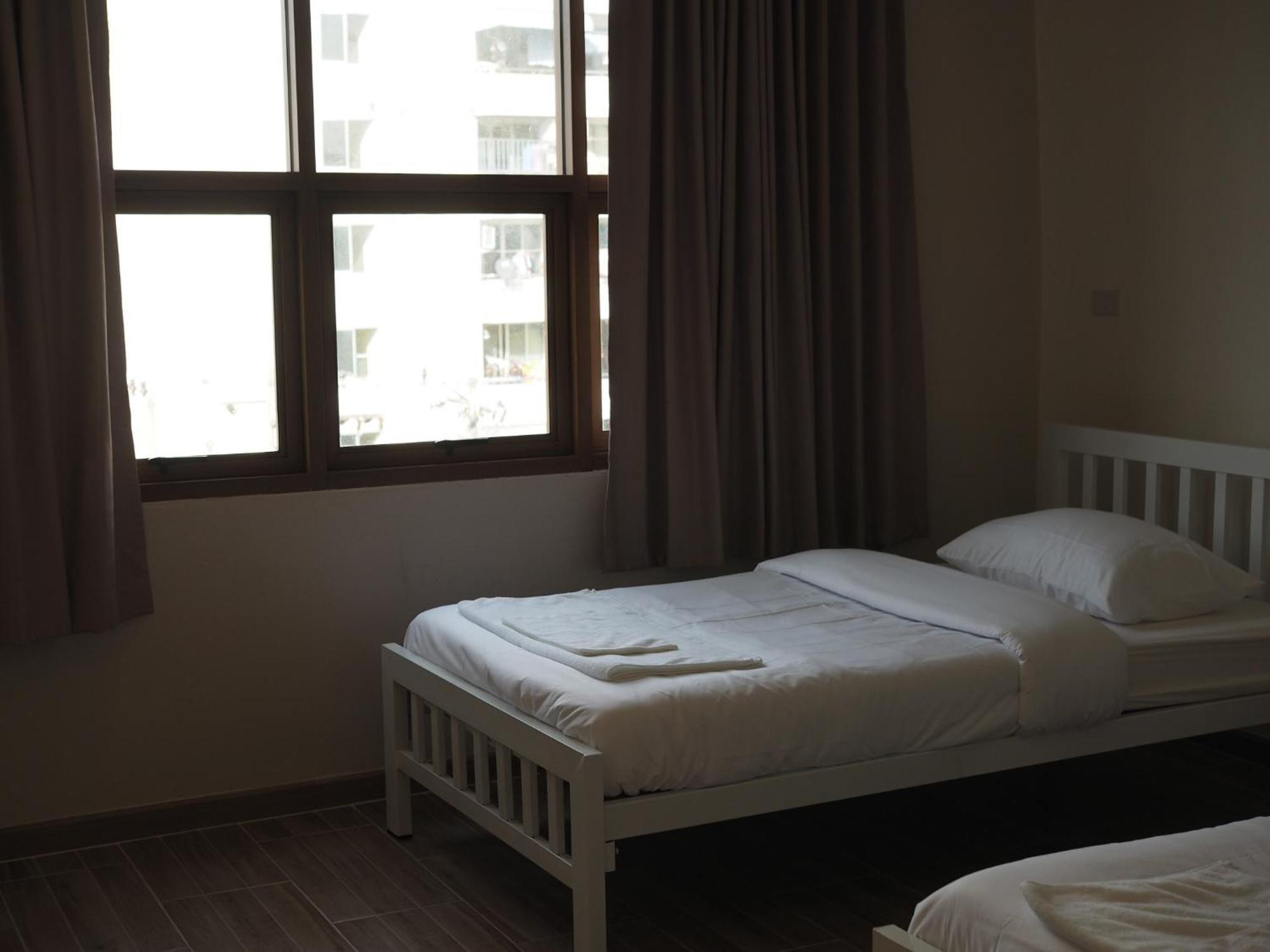 Krung Tone Hostel Bangkok Exterior foto