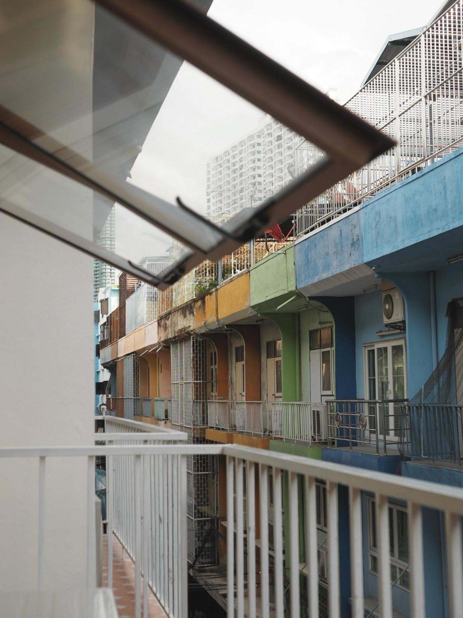 Krung Tone Hostel Bangkok Exterior foto